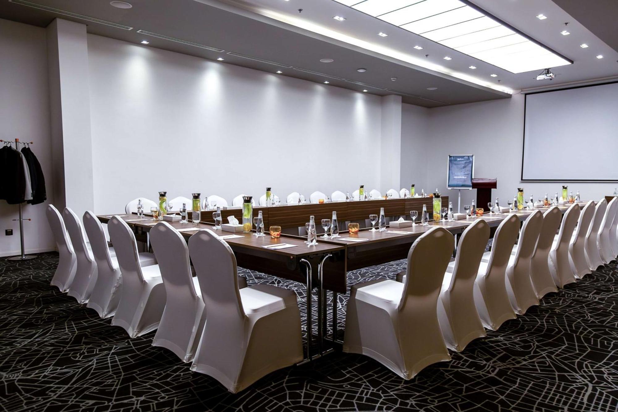 Radisson Hotel & Apartments Dammam Industrial City 외부 사진