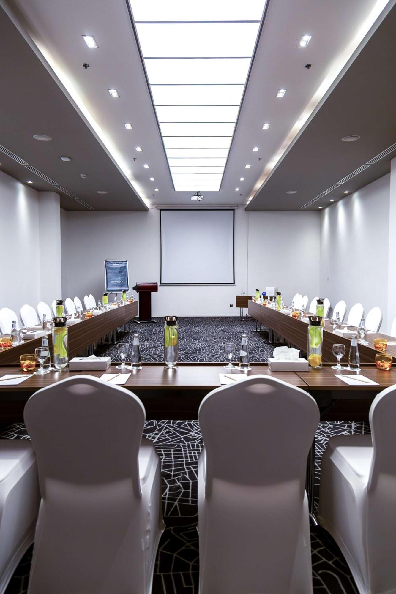 Radisson Hotel & Apartments Dammam Industrial City 외부 사진